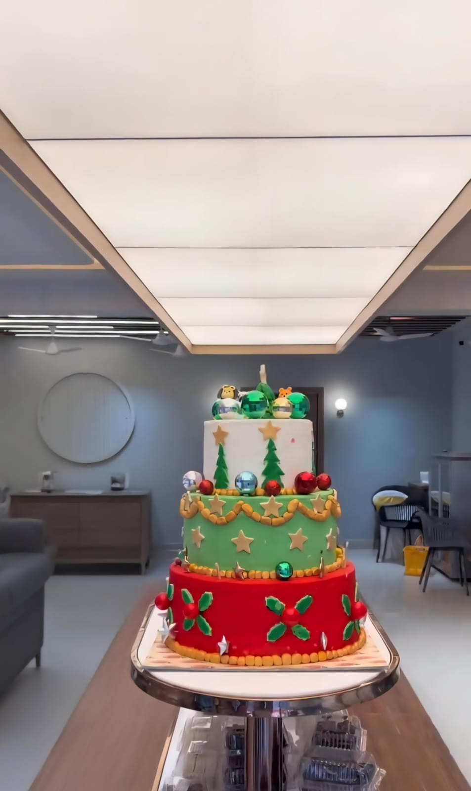 premium ceiling design for commercial spaces